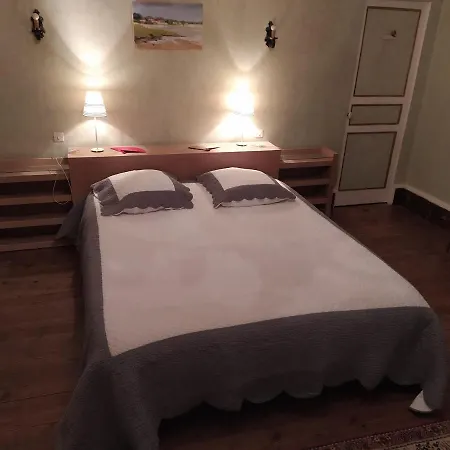 - Ferme De Beauvais Bed & Breakfast Sainte-Mère-Église