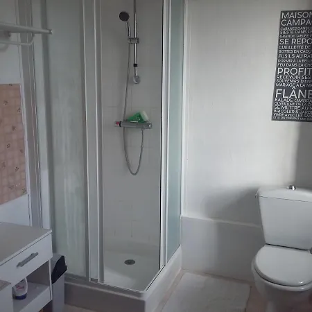 - Ferme De Beauvais فندق مبيت وإفطار