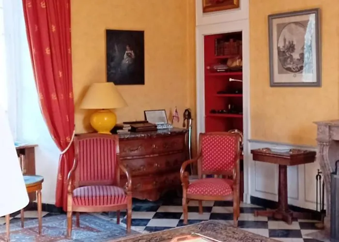 - Ferme De Beauvais Bed & Breakfast Sainte-Mere-Eglise