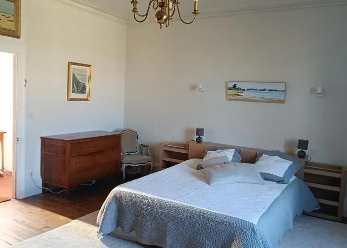 - Ferme De Beauvais Bed & Breakfast 4*